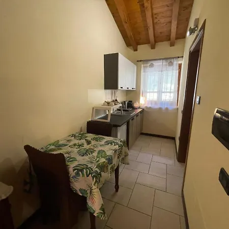 La Fiocchina - Magic Place - & In Garda - Countryside Farmhouse, Inside The Middle Of The * 萨罗
