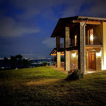住宿加早餐酒店 La Fiocchina - Magic Place - & In Garda - Countryside Farmhouse, Inside The Middle Of The *